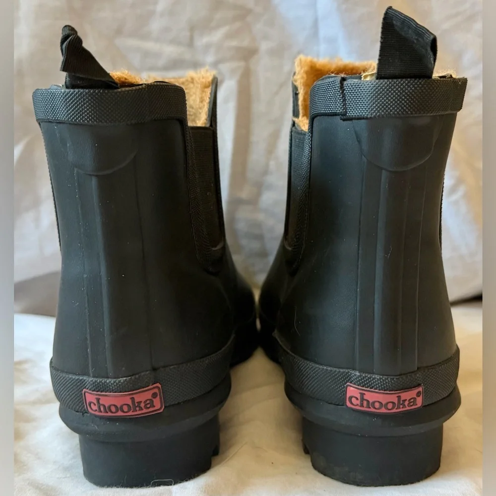 Chooka Women's Waterproof Chelsea Rain Bootie plush lining Black Size 8 | Used